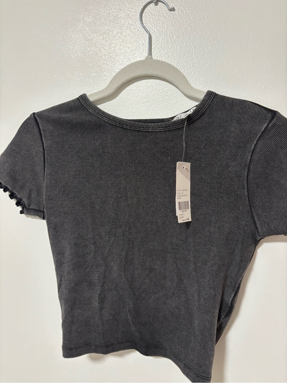 Women's Ribbed Crop Tee in Dark Gray with Lettuce Edge